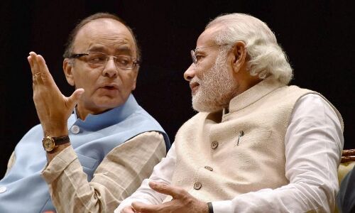 मोदी केयर: केंद्र ने बुलाई आज राज्यों की बैठक, कई प्रदेश झाड़ सकते हैं पल्ला