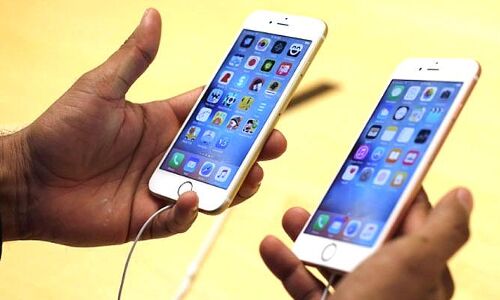 नोएडा में बन रहा Samsung का नया फोन, कीमत में Xiaomi को मिलेगी टक्कर