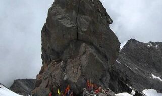 बाबा भोलेनाथ के इस दरबार में सिर्फ एक बार ही आ पाते हैं लोग