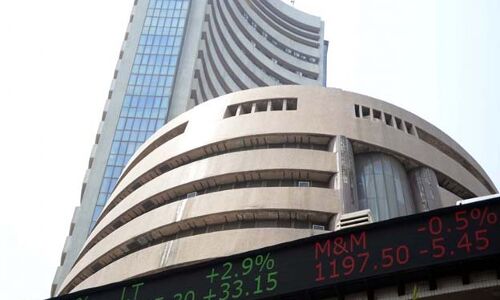 सेंसेक्स निकला 35,000 के पार, निफ्टी 10,553 पर हुआ बंद सेंसेक्स निकला 35,000 के पार, निफ्टी 10,553 पर हुआ बंद