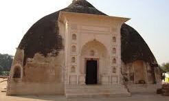 यह रहस्यमय मंदिर बना वैज्ञानिको के लिए पहेली, बारिश आने के 7 दिन पहले ही टपकने लगती हैं छत जानिए क्यों...