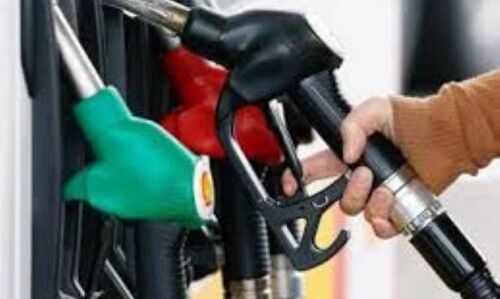 नए साल में 5वीं बार घटे पेट्रोल और डीजल के दाम, जानिए क्या है आज का भाव