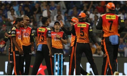 हैदराबाद के इस तेज गेंदबाज को भुगतना पड़ा जोश में जश्न का खामियाजा, लगी फटकार