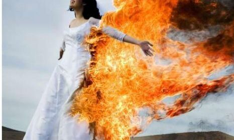 यहां के गांव में अचानक ही लग जाती है आग, दहशत में रहते हैं लोग