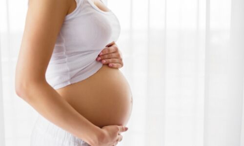 दो महिलाओं ने एक ही बच्चें को बारी-बारी से अपने गर्भ में रखा और फिर... दो महिलाओं ने एक ही बच्चें को बारी-बारी से अपने गर्भ में रखा और फिर...