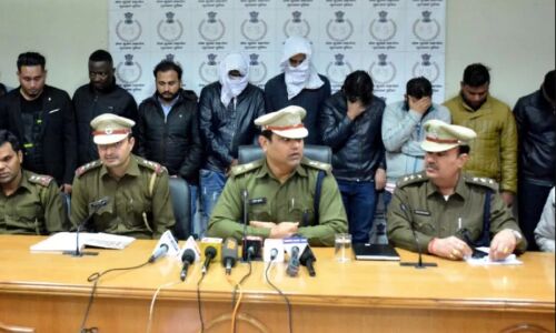 एक साथ 10 फर्जी कॉल सेंटर्स के खुलासे से NCR में सनसनी, फर्राटेदार अंग्रेजी बोलनेवाले बनाते थे शिकार