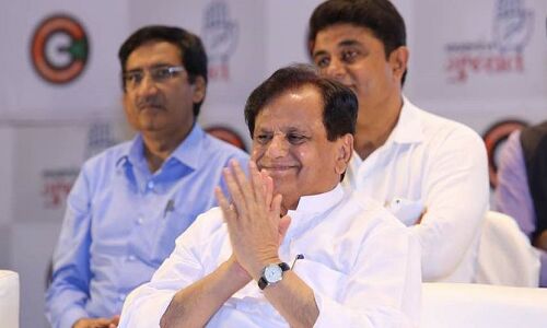 रॉफेल केस: अहमद पटेल ने कहा- जेपीसी का मजाक बनाकर संसद का अपमान कर रही है बीजेपी