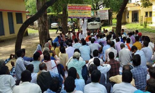 पुरानी पेंशन बहाली आंदोलन पर फैसले के लिए लखनऊ में आज जुटे डेढ़ सौ कर्मचारी संगठन