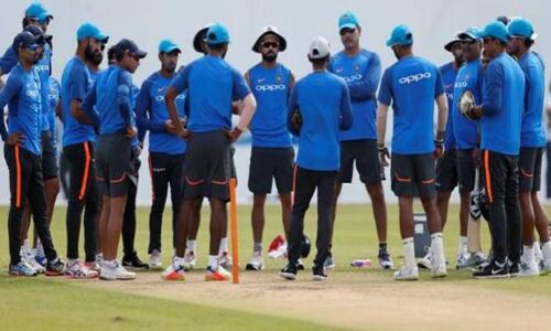 रवि शास्त्री का दर्द- टीम इंडिया की हार पर भारत में खुश होते हैं लोग