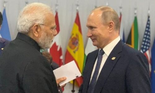 बैठक से पहले पीएम मोदी से मिले डोनाल्‍ड ट्रंप, पुतिन और टेरीजा मे