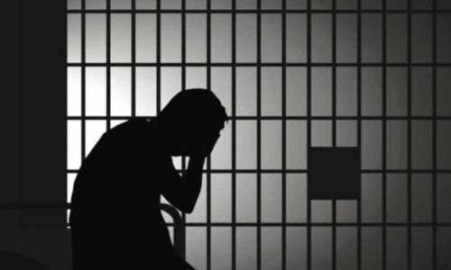 मध्य प्रदेशः बुजुर्ग ने की सड़क की मांग तो कलेक्टर ने भेज दिया जेल