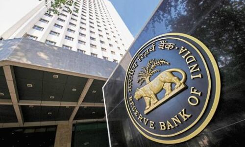सरकार ने RBI से मांगा 13 हजार करोड़ का अतिरिक्त लाभांश