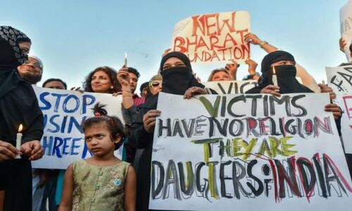 बच्चियों के साथ रेप पर होगी फांसी, कैबिनेट ने POCSO एक्ट में किए कई बदलाव