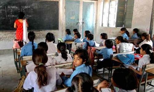 उत्तर प्रदेश में 11963 बेसिक शिक्षकों का एक से दूसरे जिले में तबादला