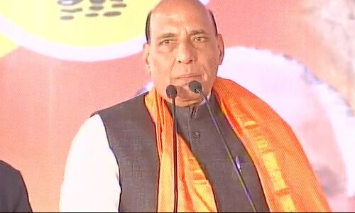 राजनाथ सिंह बोले- आरक्षण की राजनीति के नाम पर कांग्रेस ने कर्नाटक को हमेशा बांटा