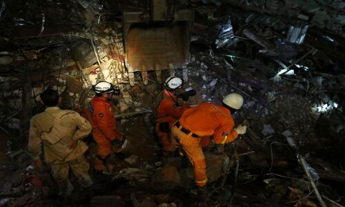 कम्बोडिया में धाराशाही हुई निर्माणाधीन इमारत, 17 लोगों की मौत की पुष्टि