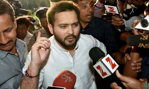 राघोपुर के पीड़ित दलित परिवार से तेजस्वी के न मिलने पर गरमाई सियासत