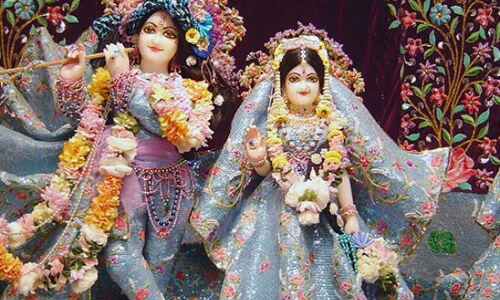 इस जन्माष्टमी मंदिर न जा पाएं तो घर पर ऐसे करें श्रीकृष्ण की पूजा