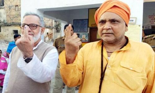 यूपी उपचुनाव LIVE: 11 बजे तक गोरखपुर में 17% फूलपुर में 12% मतदान, अखिलेश बोले-इतिहास बदलने का मौका