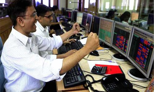 बजट से पहले शेयर बाजार की उड़ान जारी, सेंसेक्स के बाद निफ्टी ने बनाया नया रिकॉर्ड