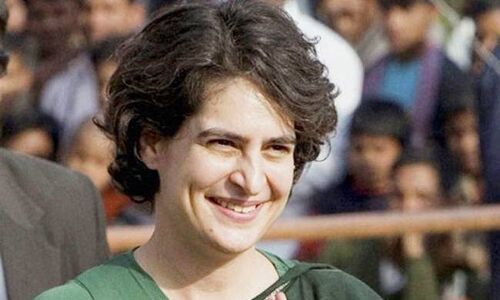 3 बार टूटने के बाद प्रियंका का बना आशियाना, नवरात्र में कर सकती हैं गृह प्रवेश