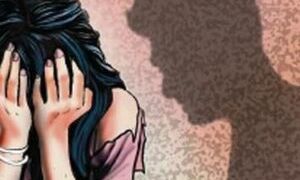 एयरहोस्टेस के साथ सामूहिक दुष्कर्म: सुरक्षा अधिकारी गिरफ्तार