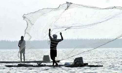 पाकिस्तान ने 18 भारतीय मछुआरों को किया गिरफ्तार, लगाया उनके क्षेत्र में मछली पकड़ने का आरोप पाकिस्तान ने 18 भारतीय मछुआरों को किया गिरफ्तार, लगाया उनके क्षेत्र में मछली पकड़ने का आरोप