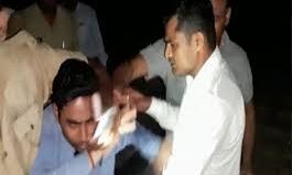 मानवाधिकार आयोग ने डीजीपी को दिया नोटिस पत्रकार की पिटाई का मामला: यूपी मानवाधिकार आयोग ने डीजीपी को दिया नोटिस पत्रकार की पिटाई का मामला: यूपी