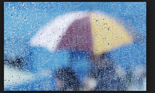 सपने में दिखे बारिश का पानी तो हो जाइए सावधान...