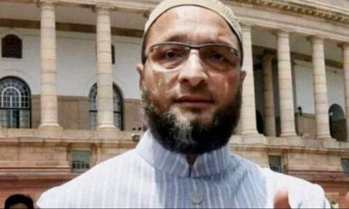 शपथ लेते वक्त लगे जय श्रीराम के नारे तो पलटकर ओवैसी बोले- अल्लाह-हू-अकबर शपथ लेते वक्त लगे जय श्रीराम के नारे तो पलटकर ओवैसी बोले- अल्लाह-हू-अकबर