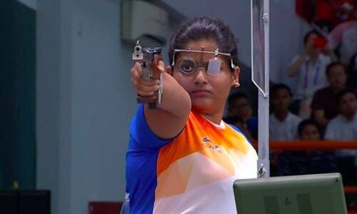 एशियन गेम्स 2018: भारत को शूटिंग में एक और स्वर्ण, राही सरनोबत ने नपासवान को हराया एशियन गेम्स 2018: भारत को शूटिंग में एक और स्वर्ण, राही सरनोबत ने नपासवान को हराया