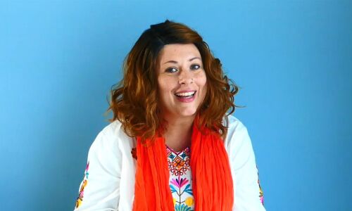 यह अमेरिकी महिला गा रही हैं छठ के गीत, विदेश तक पहुंची महापर्व की महिमा