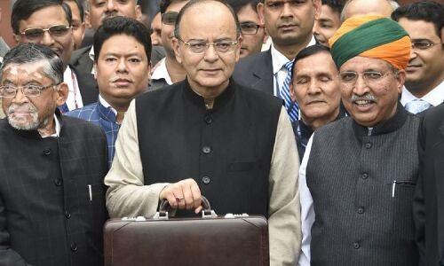 2018 के बजट में अब बस 18 दिन, इन 7 घोषणाओं का है सबको इंतजार