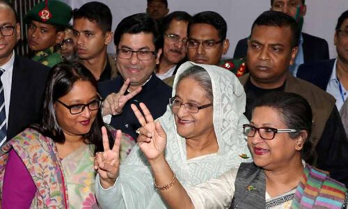चुनाव में शेख हसीना की जबर्दस्त जीत