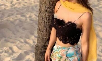 गर्मियों में धुप का आनंद इस कदर लेती नजर आईं मौनी रॉय गर्मियों में धुप का आनंद इस कदर लेती नजर आईं मौनी रॉय