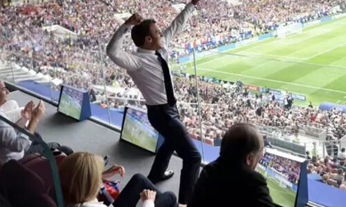FIFA में चैंपियन बनते ही फ्रांस के राष्ट्रपति स्टेडियम में ही लगे नाचने ओ मनाया जश्न