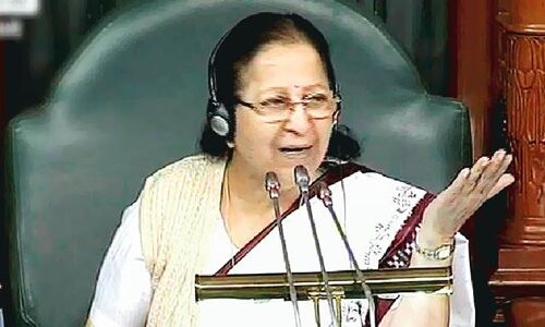 सोनिया के आरोपों पर स्पीकर का पलटवार, बोलीं- विपक्ष तो मुझे भी बोलने नहीं दे रहा