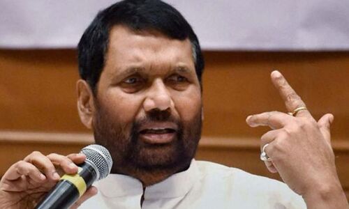 कर्नाटक चुनाव: मोदी लहर अब भी बरक़रार- रामविलास पासवान