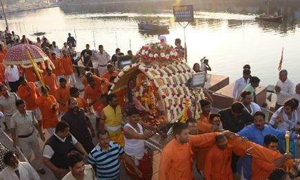 कार्तिक मास में महाकाल की पहली सवारी निकली, उमड़े श्रद्धालु