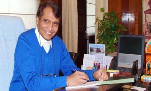 सुरेश प्रभु का ऐलान- बिजनेस को करना है आसान, नई औद्योगिक नीति की तैयार