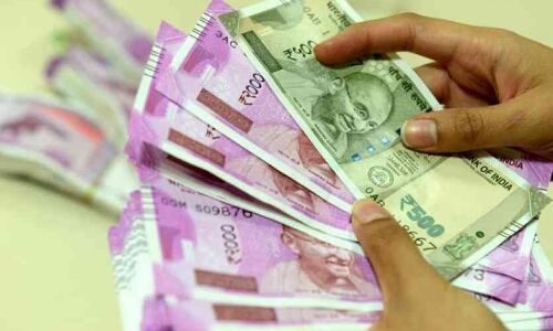 7वां वेतन आयोग: केंद्रीय कर्मचारियों की सैलरी बढ़ा सकती है सरकार, जानें कितना इजाफा होगा 7वां वेतन आयोग: केंद्रीय कर्मचारियों की सैलरी बढ़ा सकती है सरकार, जानें कितना इजाफा होगा