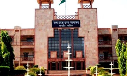 आपने डॉक्टरों को चुनाव ड्यूटी में लगा दिया, इलाज कौन करेगा