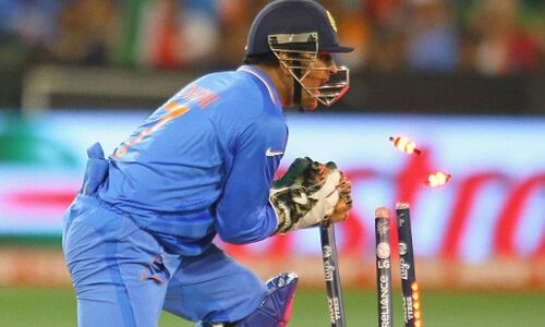 धोनी के नाम दर्ज हुआ अद्भुत रिकॉर्ड, ऐसा करने वाले विश्व के चौथे विकेटकीपर