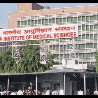 एम्स के डॉक्टरों की हड़ताल से मचा चारो तरफ मचा हाहाकार