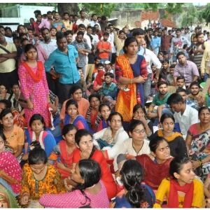 सहायक अध्यापक भर्ती: आरक्षण के चलते नियुक्ति प्रक्रिया से बाहर हुए अभ्यर्थी, दी आत्मदाह की धमकी