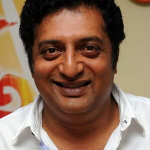 अच्छा! तो ये खाकर इतना तीखा बोलते हैं प्रकाश राज