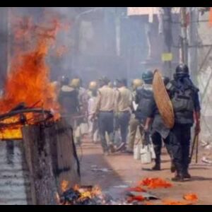 सुलगता बंगाल: आसनसोल में 30 उपद्रवी गिरफ्तार, इंटरनेट बंद, सियासत तेज