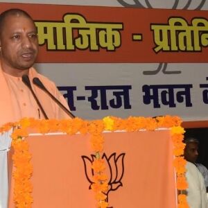 भाजपा सांसद ने योगी पर उठाए सवाल, बोले- मनोज सिन्हा सीएम बनते तो होता पूर्वांचल का विकास