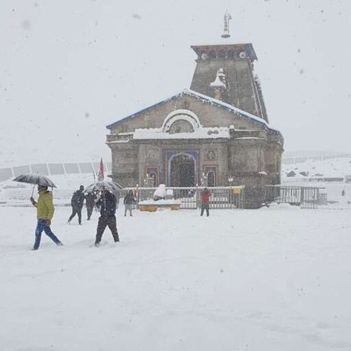 उत्‍तराखंड में बदला मौसम, चारधाम में बर्फबारी और भारी बारिश की चेतावनी