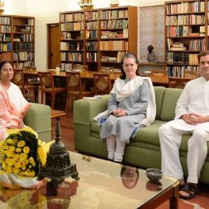 महागठबंधन : राहुल-सोनिया समेत विपक्षियों से मुलाकात की ममता